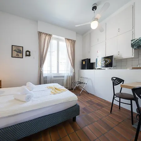 Πανσιόν Al Festival *